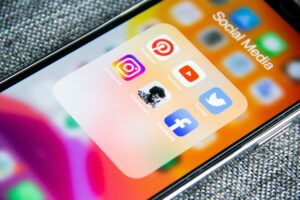 social media trends affect buying decisions
